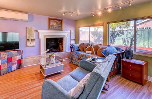 Allied Gardens Apartment | San Diego Garden Suite with Fenced Yard