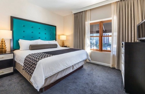 Cortez Hill Resort | San Diego | Urban Couples Escape | Sun Deck + Fitness