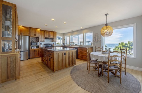Seal Rock House | Sanctuary at Seal Rock - Pet Friendly, Oceanfront, Hot Tub, BBQ, Beach Access