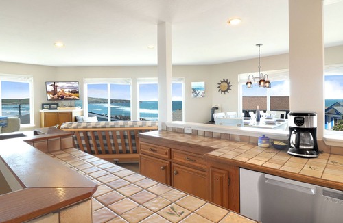 Dillon Beach Cottage | Sandy Dog - short walk to the beach