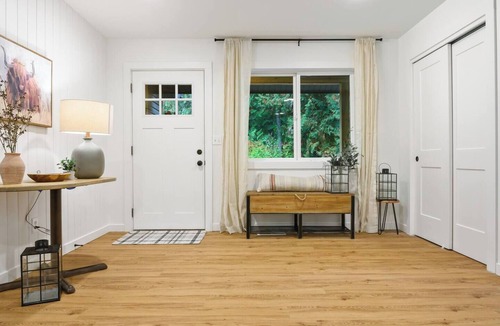 Marmot House | Sandy River Retreat | Pet Friendly | Epic Fishing