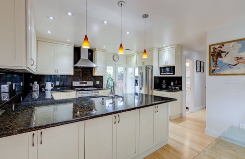 The Villas House | Santana Row Garden Retreat - Private Executive Residence