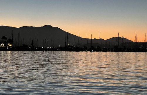 Sausalito Boat Rental | Sausalito Floating Gem: A Charming Stay by the Bay