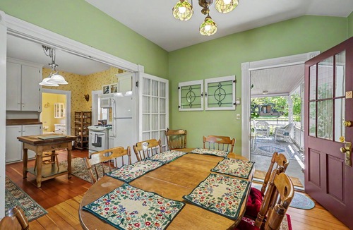 Siskiyou-Hargadine Historic District House | Savage Upon Siskiyou