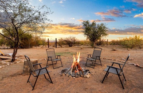 Marana Cottage | Scenic Desert Ranch Casita with Private Terraces near Saguaro National Park – Marana, Arizona