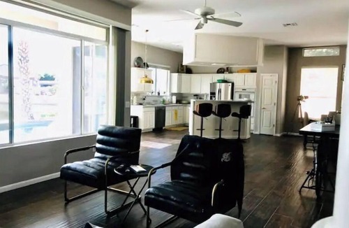 Arrowhead Lakes House | Scenic Lakeside Cove House
