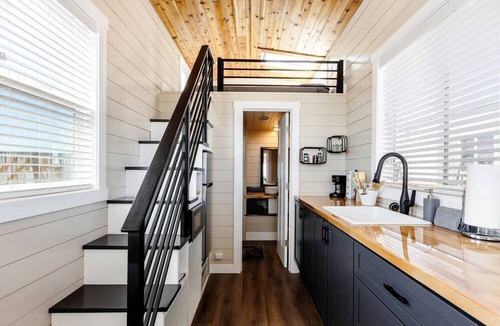Apple Valley Cabin | Scenic Retreat: Tiny House with Hot Tub in the Countryside Near Zion National Park, Utah