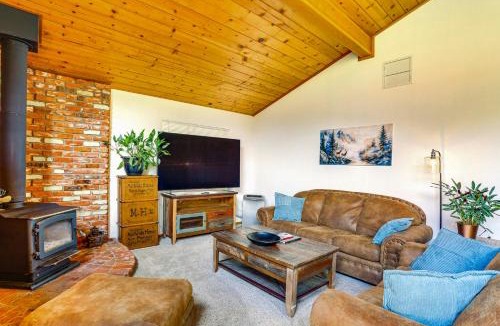 Junction City House | Scenic Riverfront Escape w/Sauna in Junction City