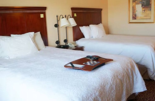 Kingman Hotel | Scenic Road Trip Stop: 2 Ideal Suites w/Free Breakfast & Access to Indoor Pool