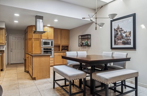 Fashion Square House | Scottsdale Getaway: Prime Location Near Old Town Dining & Attractions