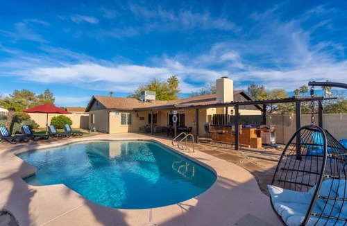Covey House | Scottsdale Oasis Pool & Game Room
