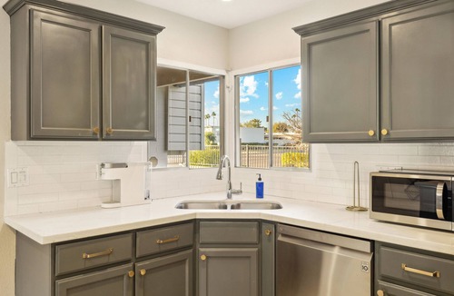 Park Scottsdale Four House | ☀Scottsdale, Pool, Putting green, HotTub & Putt Putt, large kitchen, 6BR
