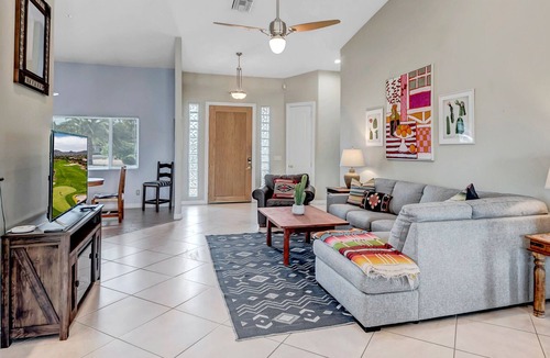 Village Grove House | Scottsdale Southwest Serenity Charming Pool & Hot Tub, Firepit & Grill, Patio, Ping Pong, Concierge