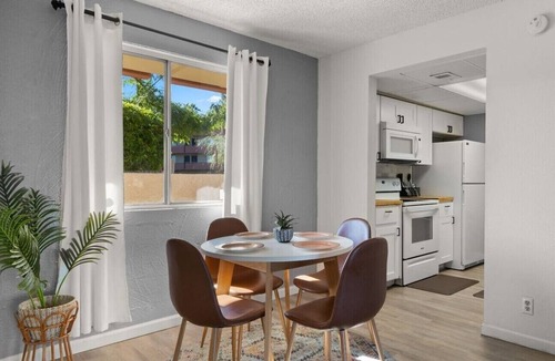 Entertainment District Apartment | Scottsdale, Walk to Old Town + Pool/Hot Tub, 1BD:1BTH