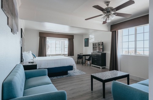 Morro Bay Hotel | Sea Air Inn & Suites - Downtown - Restaurant Row