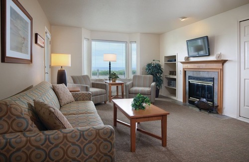 Gleneden Beach Resort | Sea-stacks rise from the misty ocean!