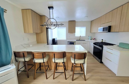 East Side Capistrano Apartment | Seaglass Shores. Walk to Beach & Downtown! New Oceanside 2BD Apartment