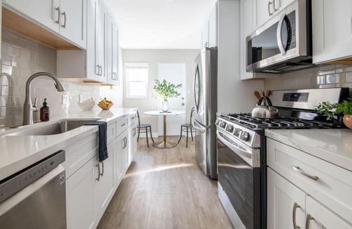 Village of La Jolla Apartment | Seashore Suites by AvantStay