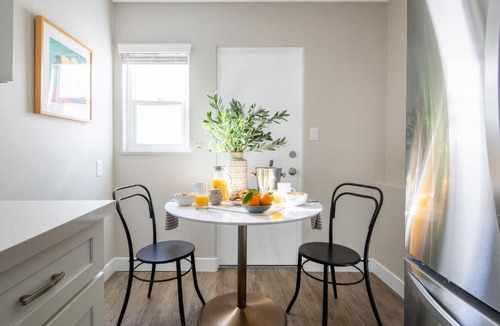 Village of La Jolla Apartment | Seashore Suites by AvantStay