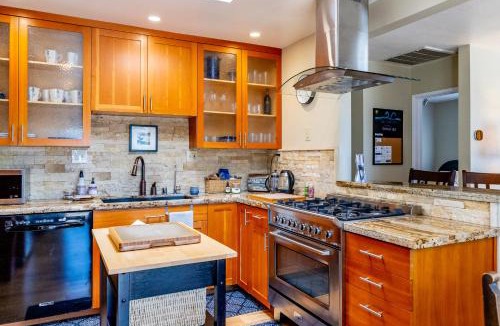 Grover Beach House | Seaside Garden Escape, A Stroll to the Beach!