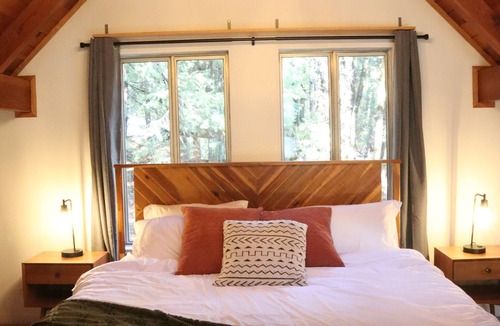 Alta Cabin | Secluded cabin retreat on 8 private acres with Hot Tub