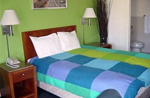 Centennial Hotel | Sequoia Inn