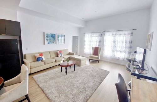 Little Tokyo Apartment | Serene 2BR Penthouse Haven in vibrant Los Angeles