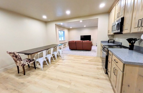 Beaver Apartment | Serene 3-bedroom ski in/out apartment at Eagle Point Ski Resort