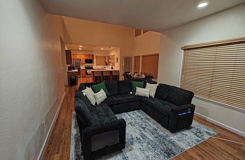 Sparks House | Serene 4-bedroom house with pool table in friendly Sparks