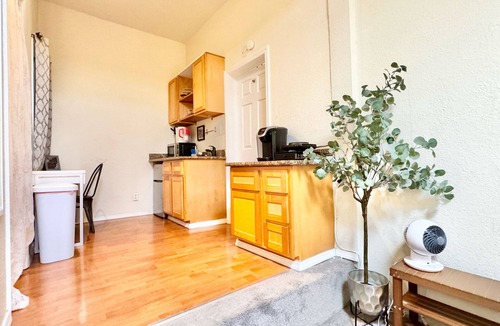 Willow Glen House | Serene Guest Suite w/Private Bath and Kitchenette