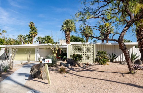 Sunmor House | Serene Mid-Century Oasis with Salt-Water Pool