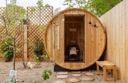 Paso Robles House | Serene Oasis Sauna and Cinema
