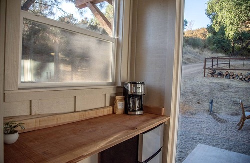 San Luis Obispo House | Serene Ranch Retreat amongst the oaks set on an 165 acres property.