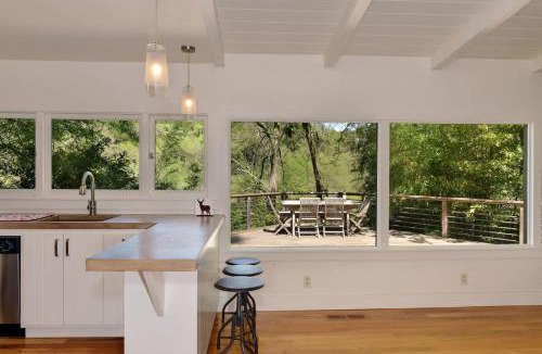 Healdsburg House | Serene Riverfront Cottage In Healdsburg Views Kayaks 1 5 Mile To Downtown