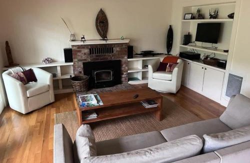 Healdsburg House | Serene Riverfront Cottage In Healdsburg Views Kayaks 1 5 Mile To Downtown