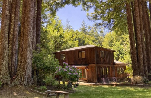 Fort Bragg House | Serenity Grove - A peaceful redwood Hideaway
