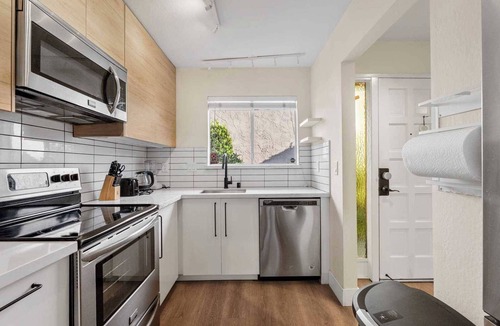 Redwood City House | Serenity Home on Oak Ave #42525