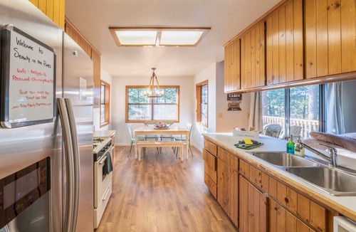 Sonora Cabin | Serenity in the Pines: Cozy Mountain Retreat