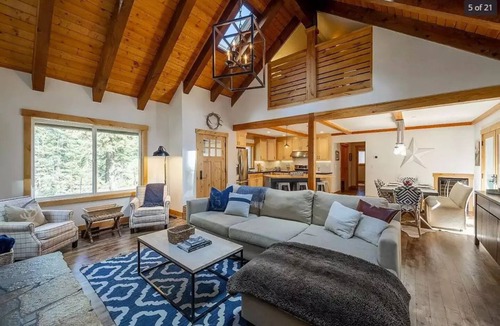 Kingswood Estates House | Serenity Tahoe Retreat - Hot Tub