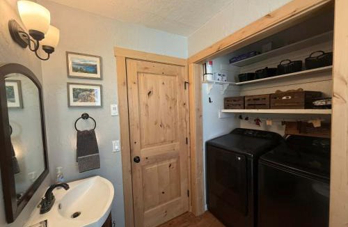 North Upper Truckee House | Serenity Woods - Game Room & More