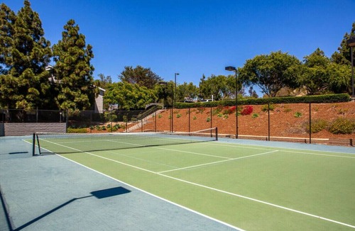 Ivey Ranch - Rancho Del Oro Apartment | Shabby Chic Oceanside 2 Bedroom Serviced Apartment