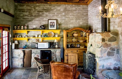 Mammoth House | Shady Garden Patio Casita | Aravaipa