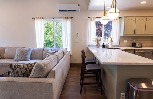 Bella Vista House | Shasta Lake Beautiful House w/Hot Tub, BBQ, Ping Pong & Foosball Table