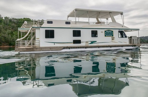 Lakehead Boat Rental | Shasta Marina Mirage II Houseboat