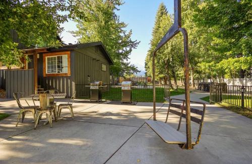 McCloud Hotel | Shasta View Lodge