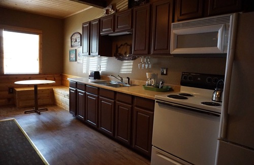 Shaver Lake Hotel | Shaver Lake Village Hotel