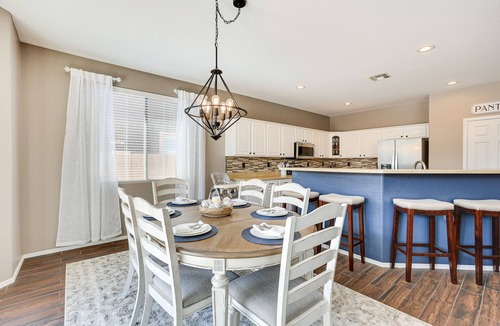 Litchfield Manor House | Shop, Golf & Hike: Surprise Group Getaway w/Pool!