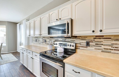 Litchfield Manor House | Shop, Golf & Hike: Surprise Group Getaway w/Pool!