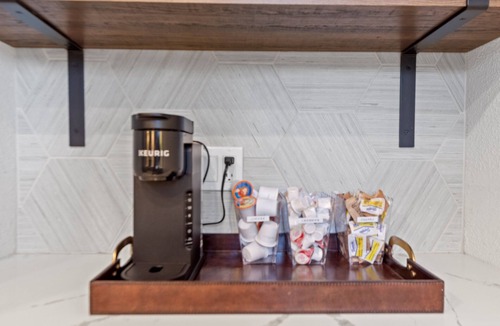 Kierland Apartment | Shopping District | Urban Cosmopolitan Suite | Upgraded
