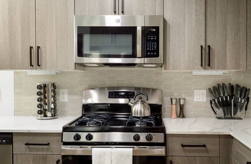 Kierland Apartment | Shopping District | Urban Cosmopolitan Suite | Upgraded